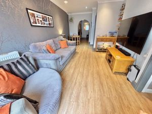 Lounge/diner- click for photo gallery